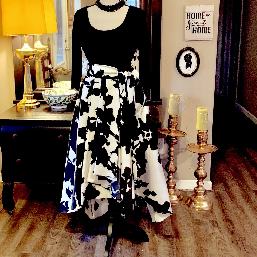 Classic Black & White High Low Show Stopper